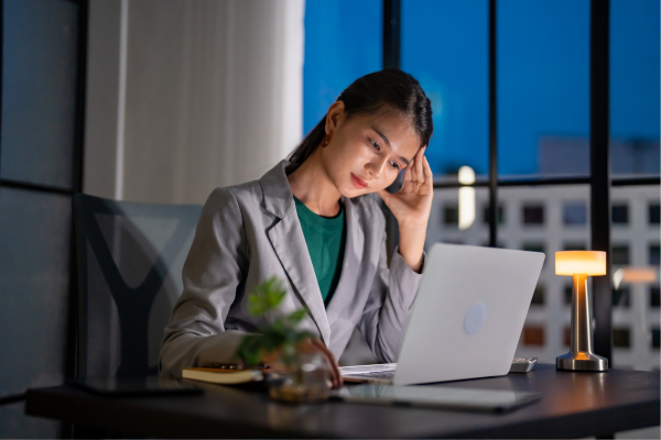 The Late-Night Work Trap: What Exhausted Productivity Is Actually Costing You